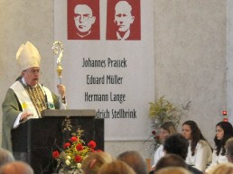 Der Linzer Bischof Dr. Ludwig Schwarz bei der Messfeier zur Kindergarteneröffnung © Michael Mayr